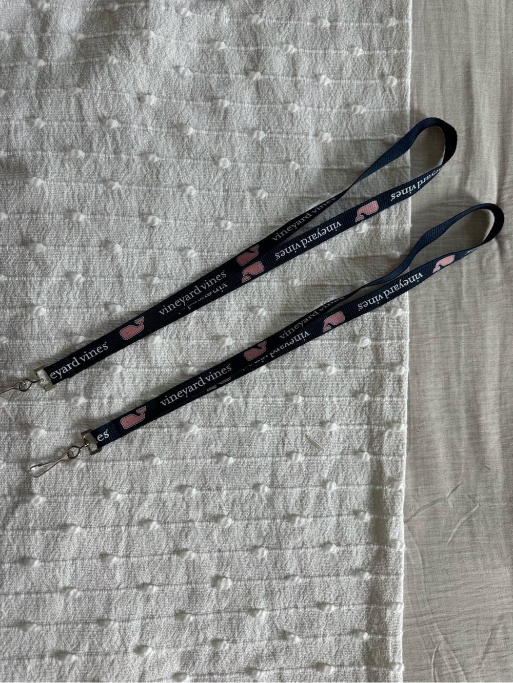 2 vineyard vines navy lanyard badge holder work school name tag key card holder